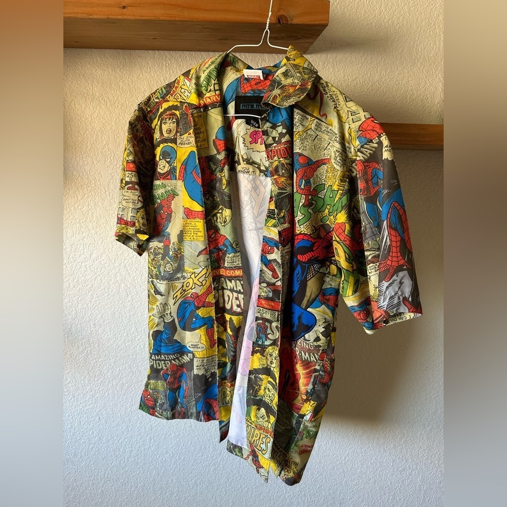 Marvel Comics x Ralph Marlin Spider-Man All Over Print NWOT Button Shirt - Picture 5 of 9